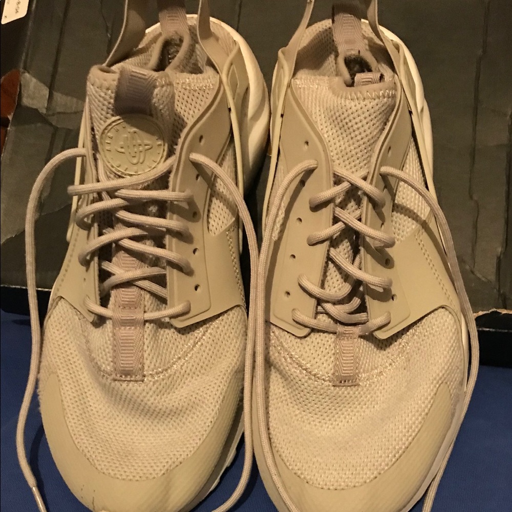 Men sneakers